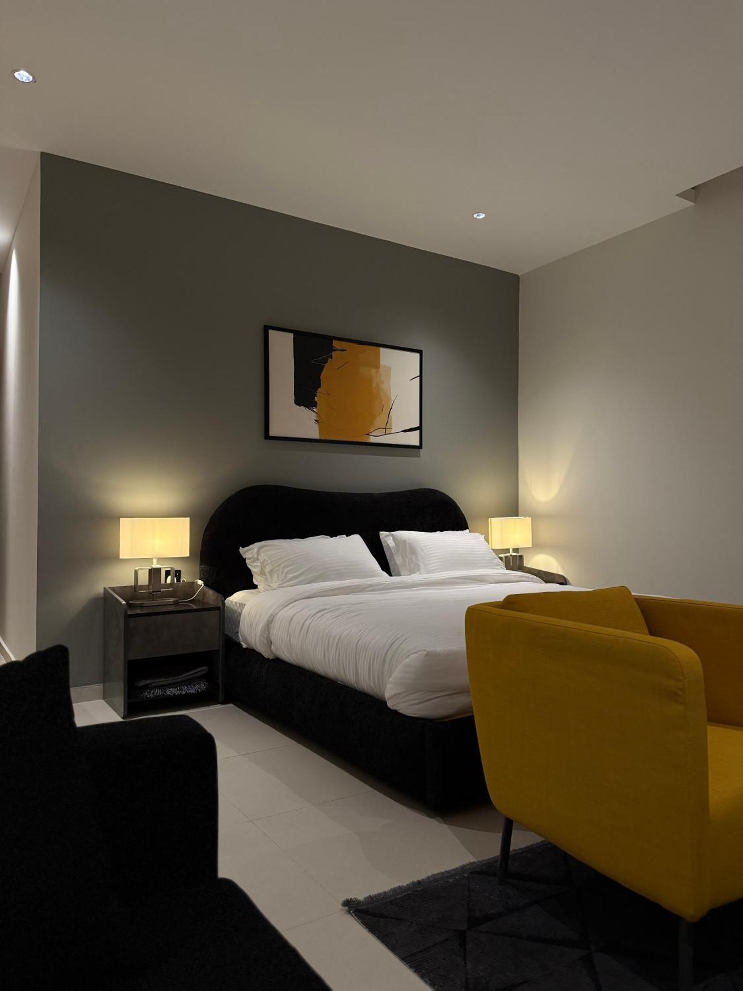 Wonder Garden View Modern Double Bedroom In Almalqa