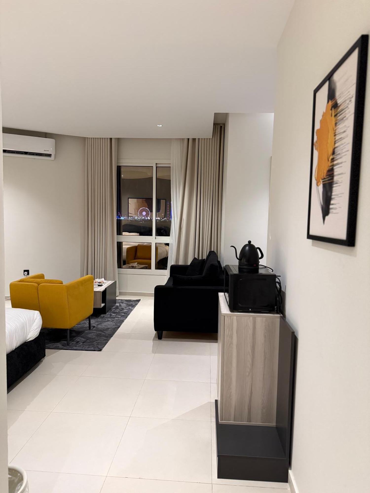 Wonder Garden View Modern Double Bedroom In Almalqa Riyadh